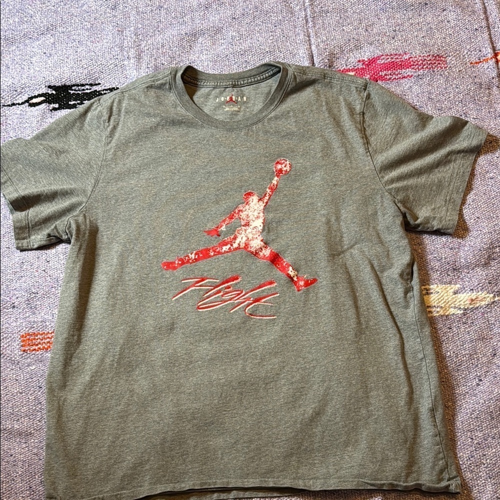 🍍 Jordan Essentials Jumpman T-Shirt🍍Sz XL🍍Pit to pit 22”🍍length 26”🍍